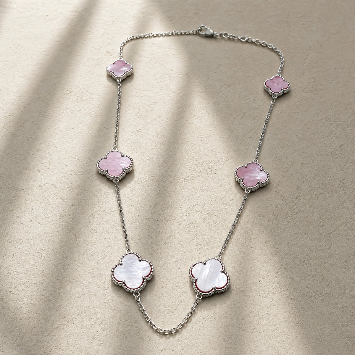 COLLAR ELITE PLATEADO 6 TREBOL - ROSA