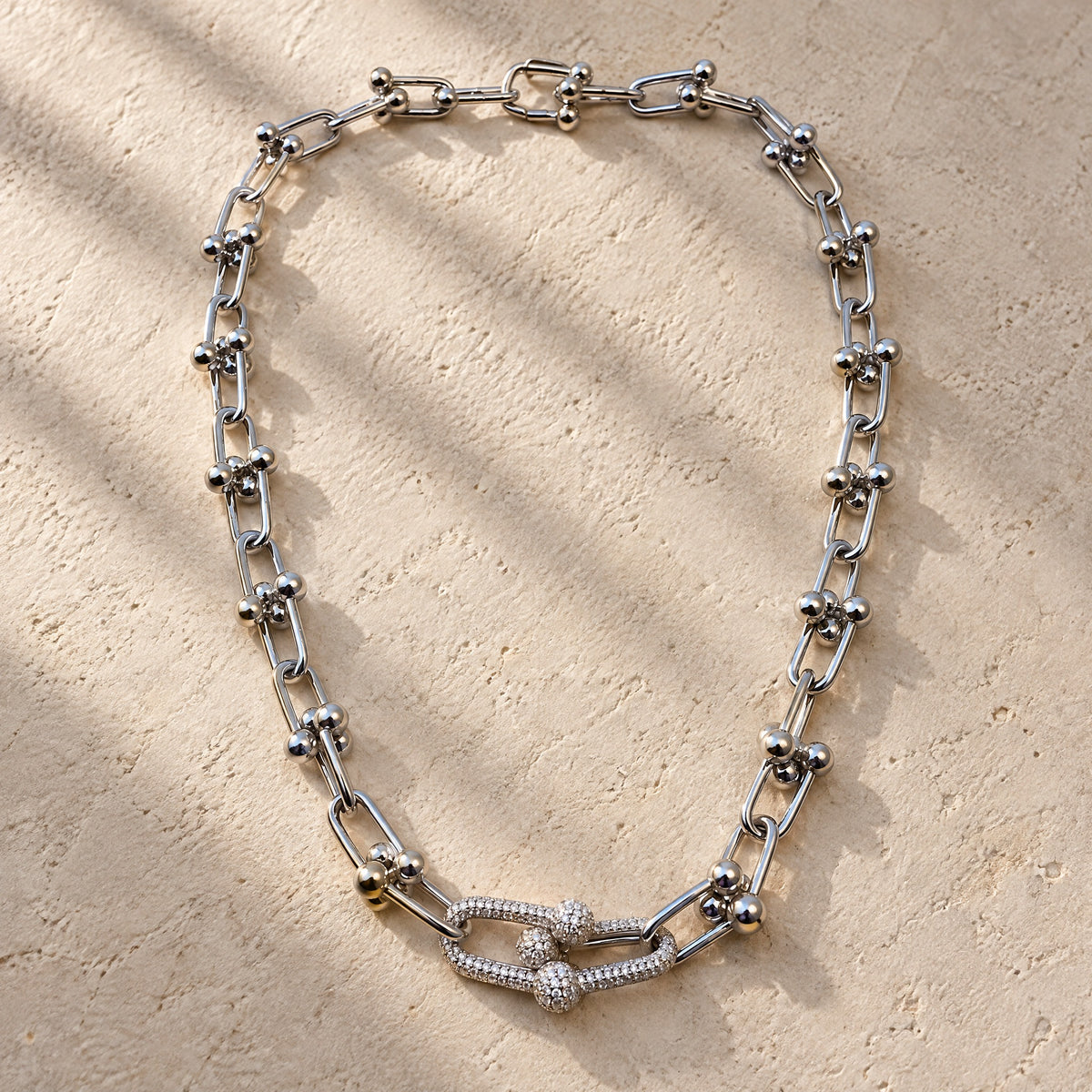 COLLAR MODELO TIFFANY CIERRE CON PIEDRAS