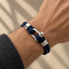 Pulsera Cuero y Mosqueton Azul